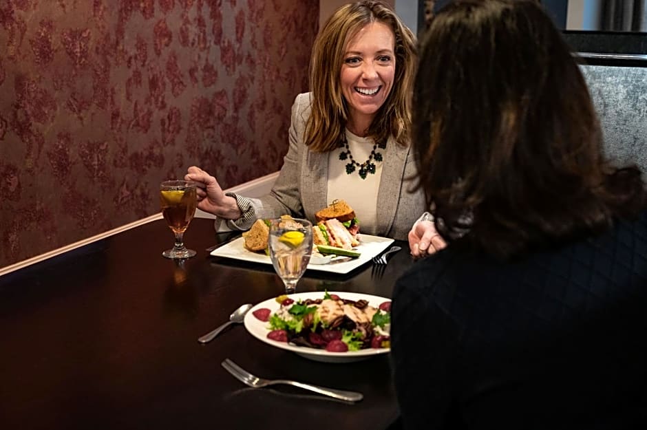 Crowne Plaza Albany - The Desmond Hotel By IHG