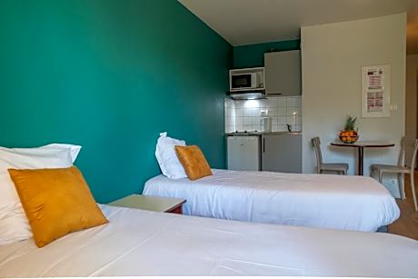 Double or Twin Studio with Balcony