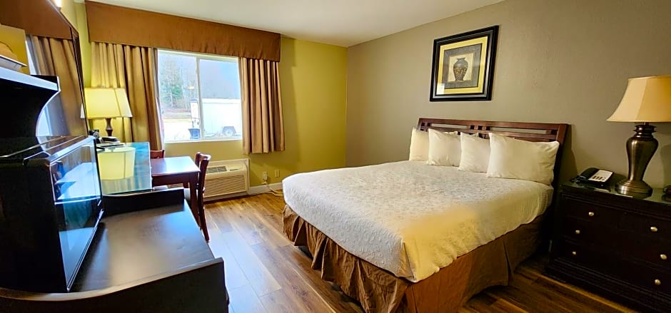 Crest Trail Lodge