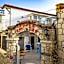 Monat Otel