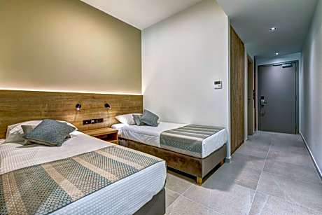 Land View Family Room