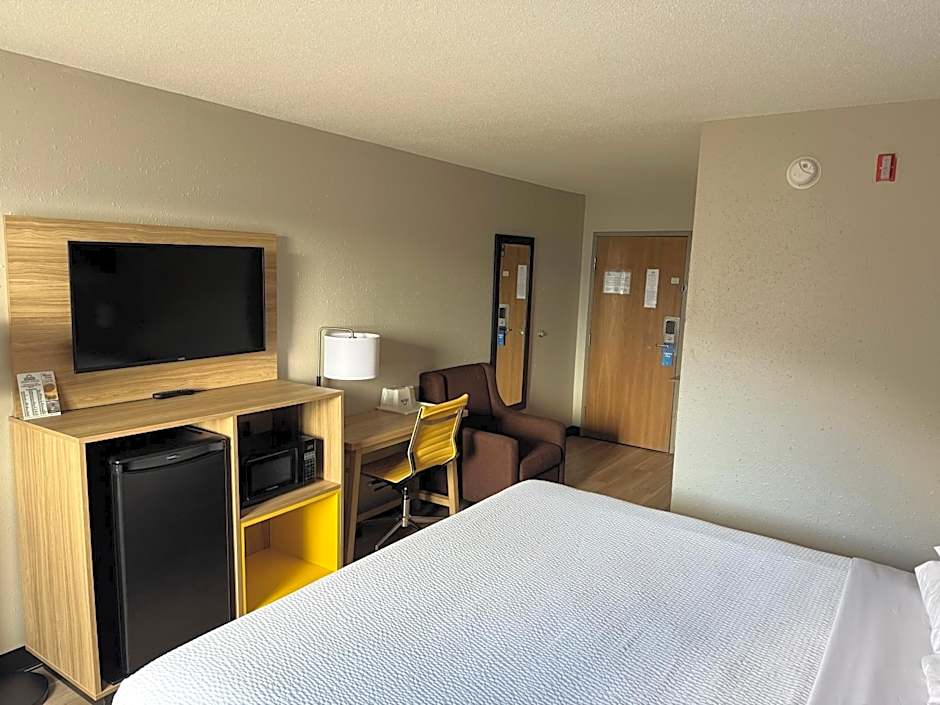 Days Inn by Wyndham Muncie -Ball State University