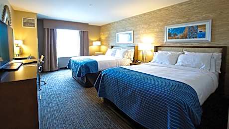 2 Queen Beds Standard