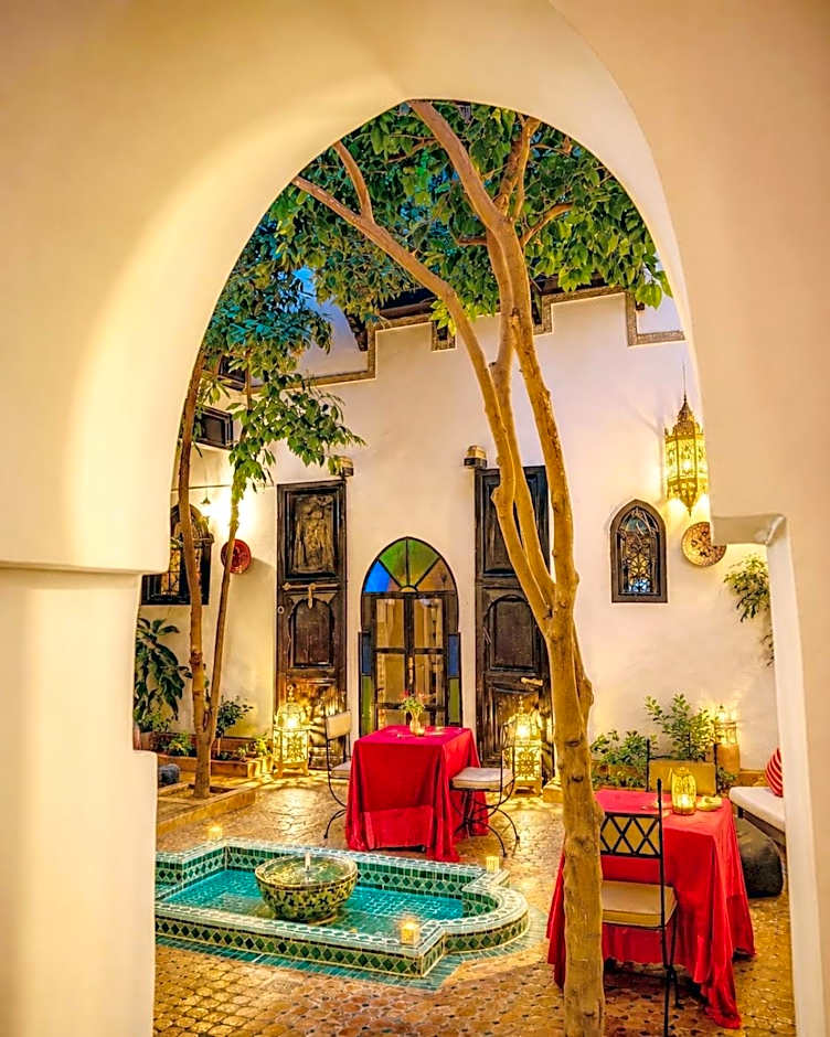 Riad ABBASSIA Marrakech Première - Authentic Medina Experience