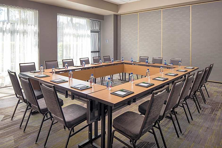 Courtyard by Marriott Richmond Berkeley