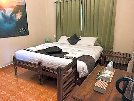 Deluxe Room with Shared Balcony