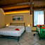 Hotel Caneo