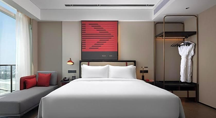 Radisson RED Guangzhou South Railway Station