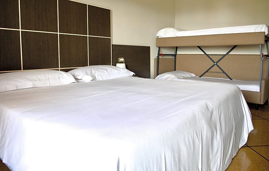 Hotel Mediterraneo