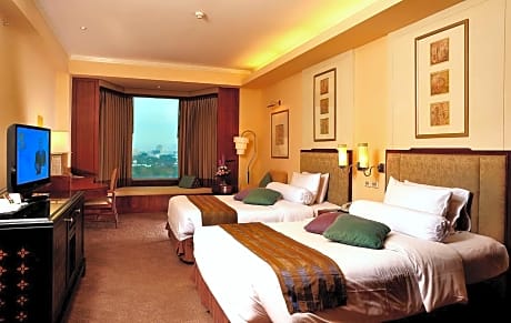Executive Deluxe Double or Twin Room