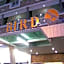 Bird Hotel