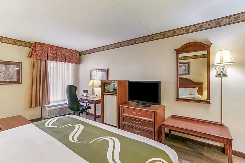 Quality Inn & Suites Bel Air I-95 Exit 77A