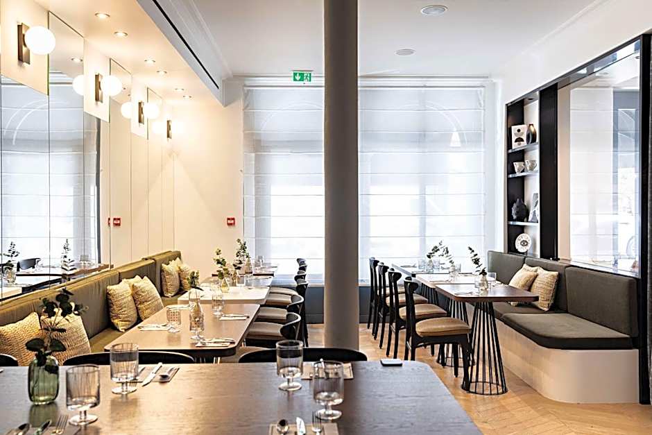 Best Western Premier The Blake Paris Gare Saint Lazare