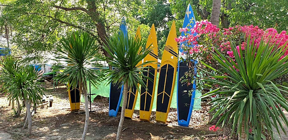 Mactan Newtown Condo with Garden and Ocean View 8NEWTOWN BLVD