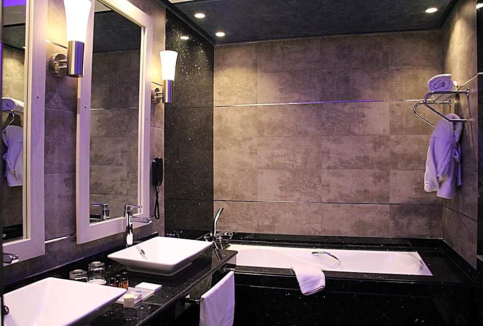 Zaki Hotel