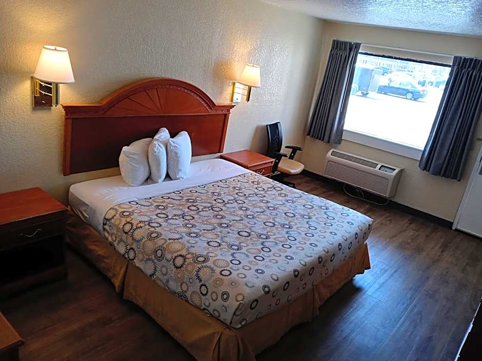 Hole Inn the Wall Hotel - Sunset Plaza - Fort Walton Beach