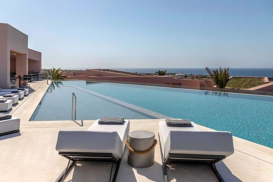 Domes Novos Santorini, Autograph Collection