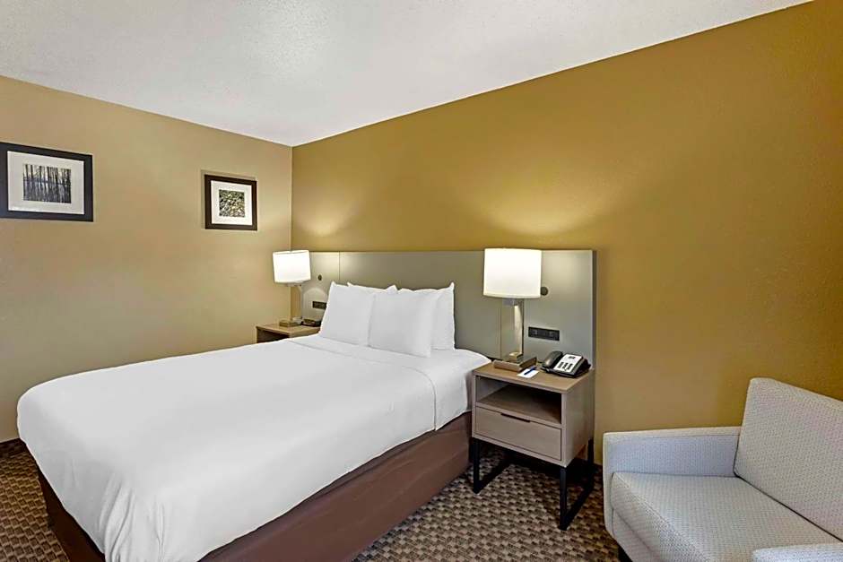 Comfort Inn & Suites Carneys Point
