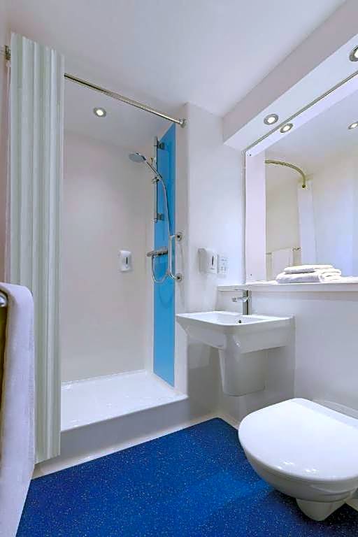 Travelodge Derby Cricket Ground