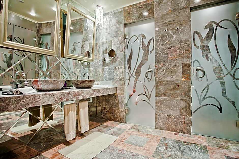 Royal Castle Design & SPA