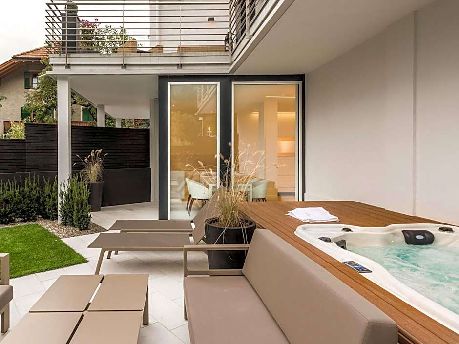 Merangardenvilla adults only