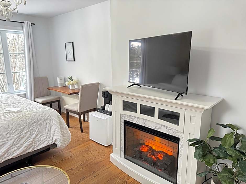 Le 900 Tremblant Inn Café and Bistro