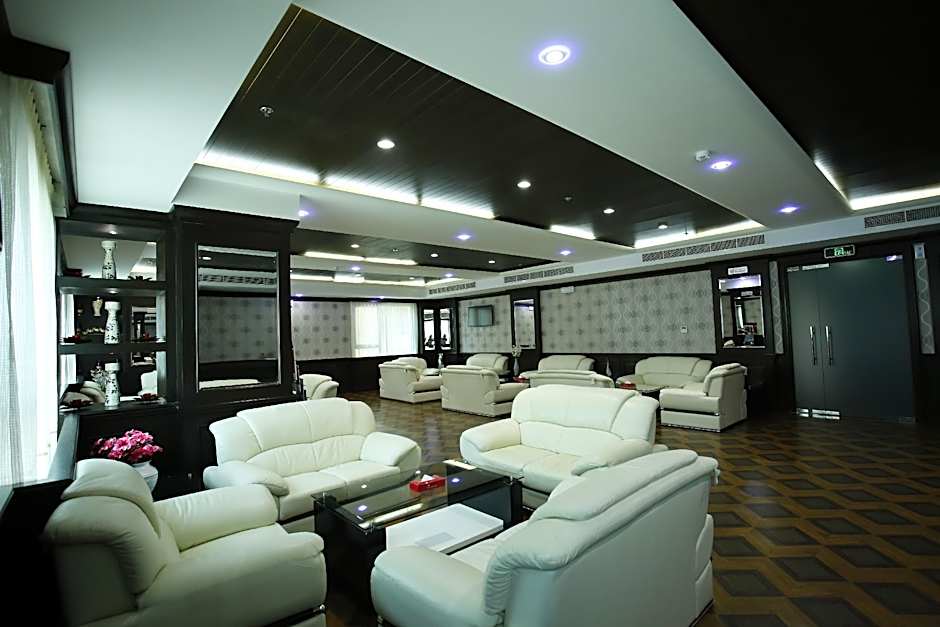 Crystal Palace Hotel