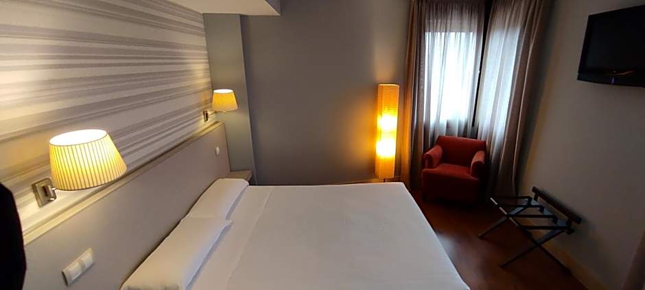 Hotel Puerta del Arco