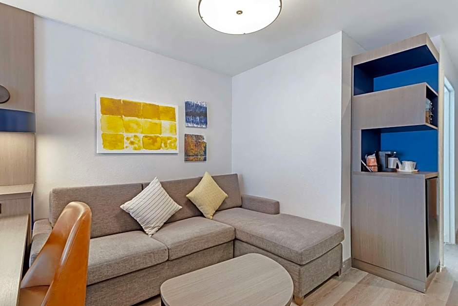 Comfort Suites Northside Hospital Gwinnett