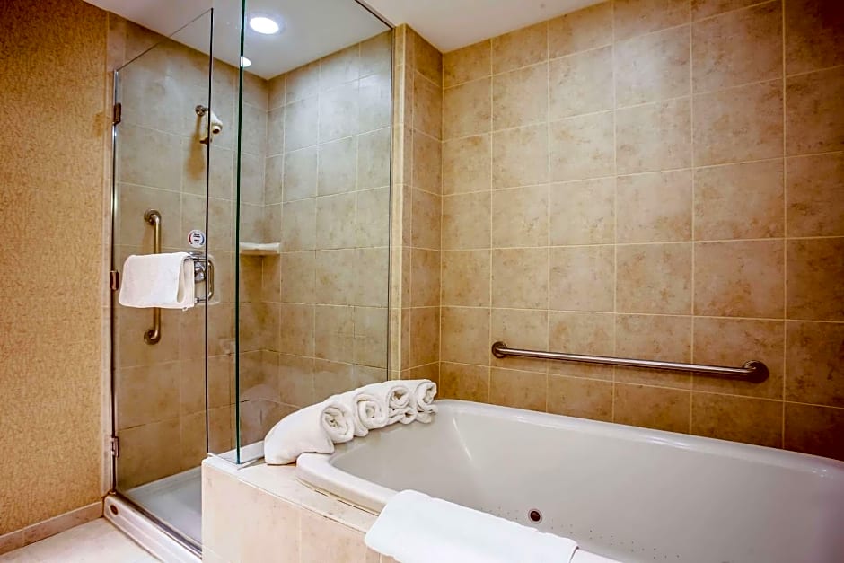 Hilton Garden Inn Milwaukee Northwest Conference Center