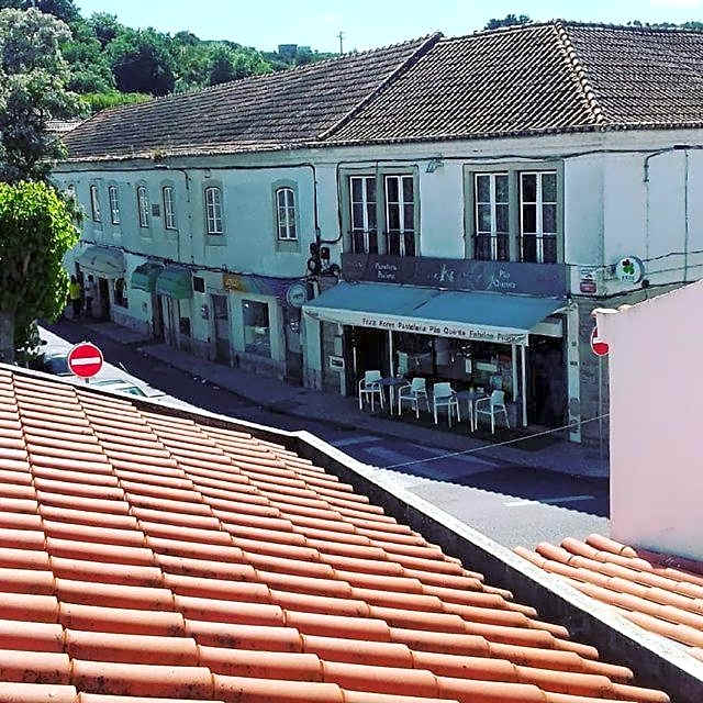 Largo da Rainha, Guesthouse