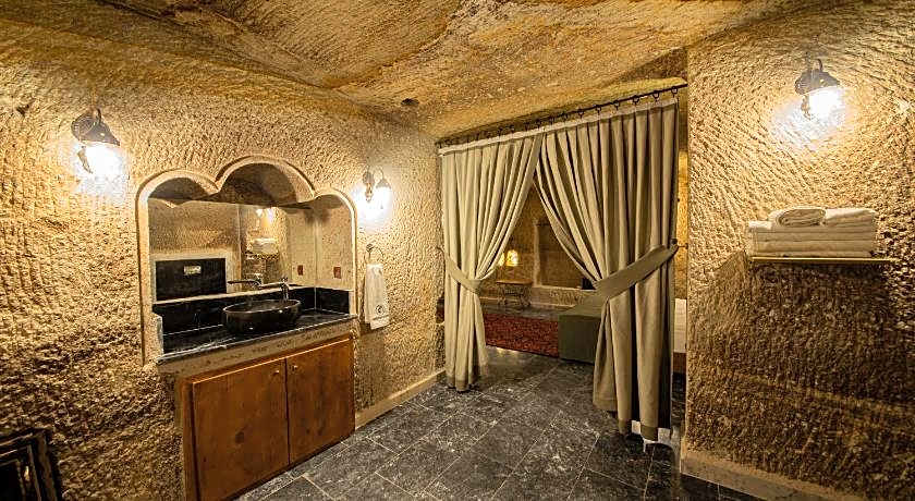 Ares Cave Suites