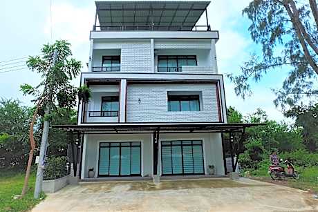 Rubrom&Chomview Hauhin Pranburi