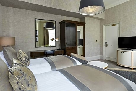 Standard Room with Twin Beds