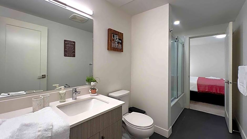 Al's Escape by Revelstoke Vacations