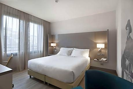 Superior Double or Twin Room with Terrace