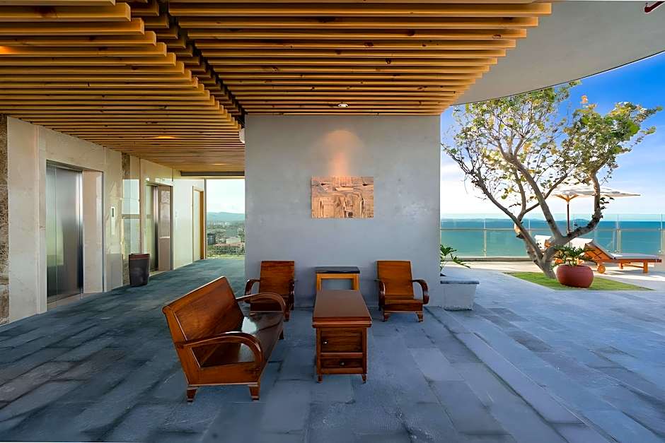 Sala Grand TuyHoa Hotel