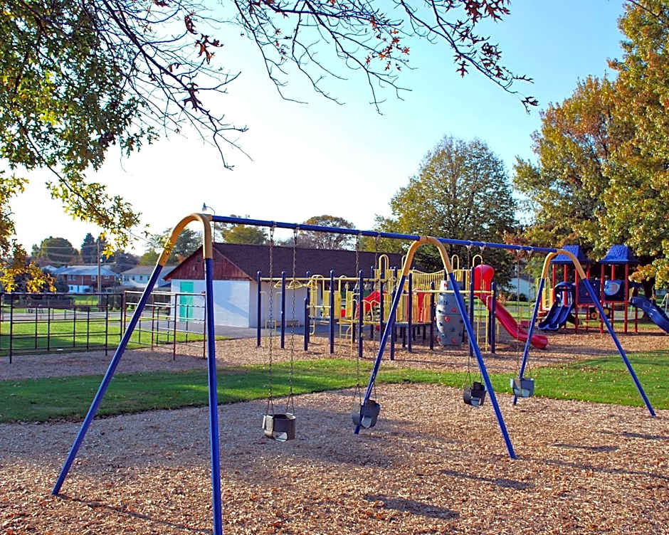 Rodeway Inn & Suites Lantern Lodge