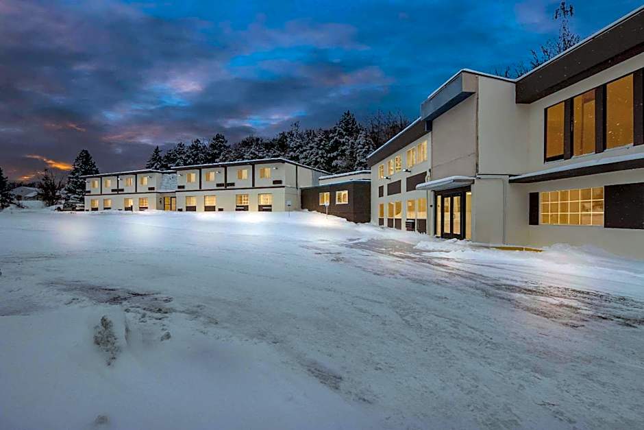 Econo Lodge Manistee