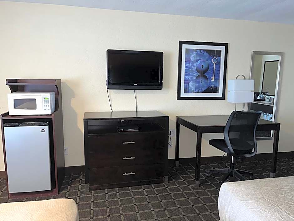 Oregon Trail Inn and Suites