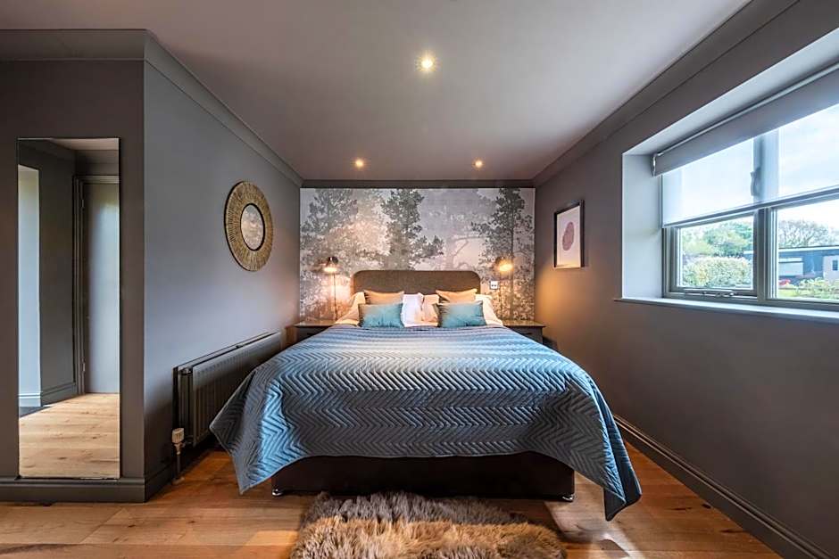 Photo 1 of 12 of 1 Double Bed or 2 Beds