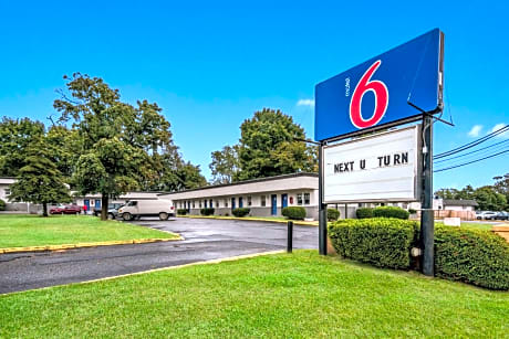 Motel 6-Tinton Falls, NJ