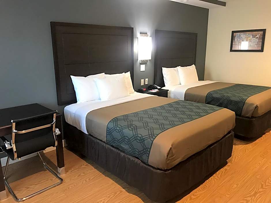 Econo Lodge Inn & Suites