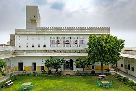 Rajmahal Palace - Kanota Hotels (Near Bisalpur Dam)