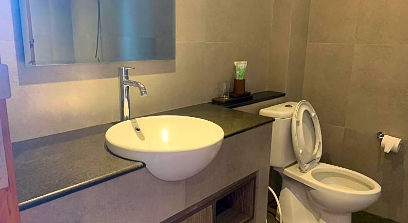 Urbanview Hotel Nardis Living near UMY