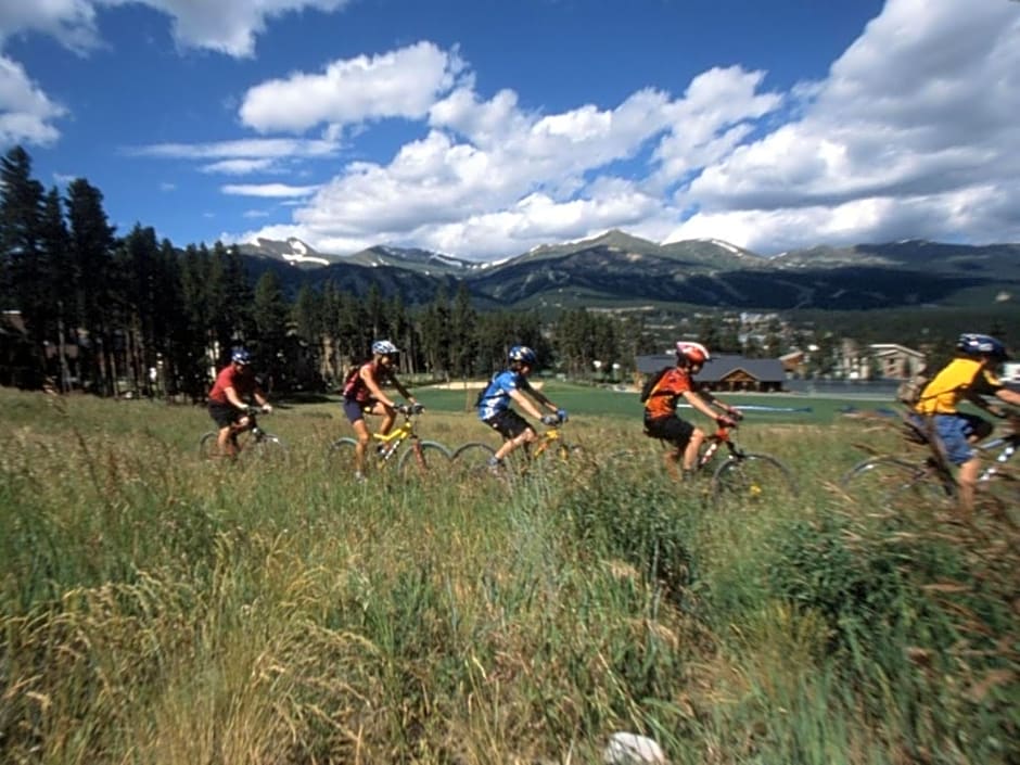 Mountain Thunder Lodge