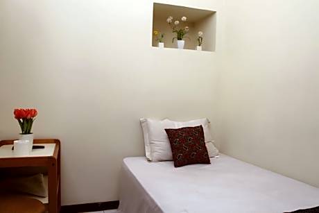 Single Room with Shared Bathroom