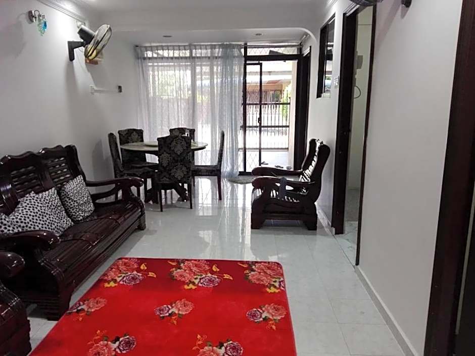 Idaman guesthouse Malay FAMILY ONLY