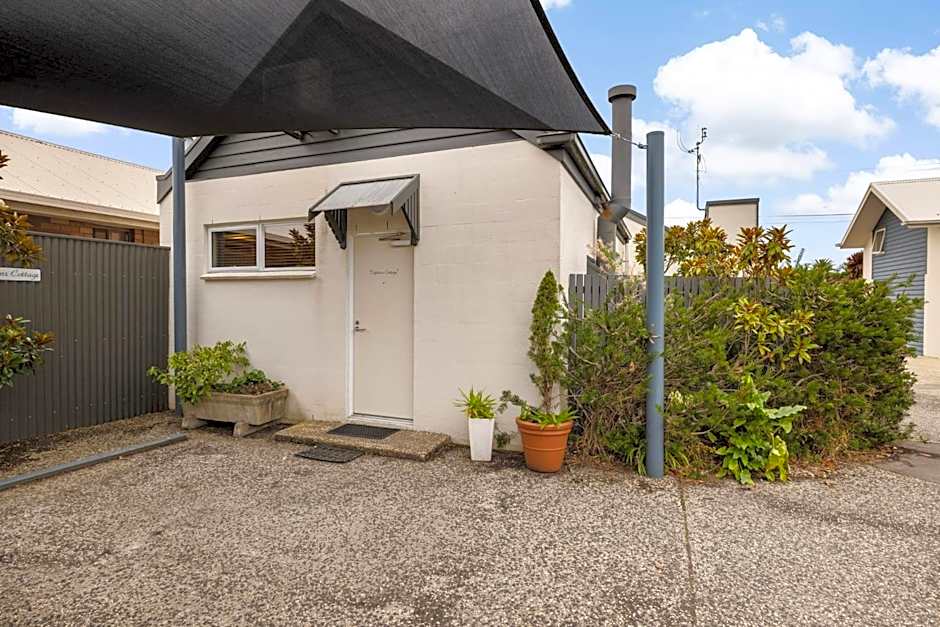 Captains at the Bay Bed & Breakfast