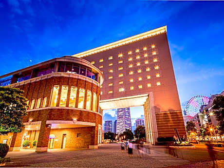 Navios Yokohama